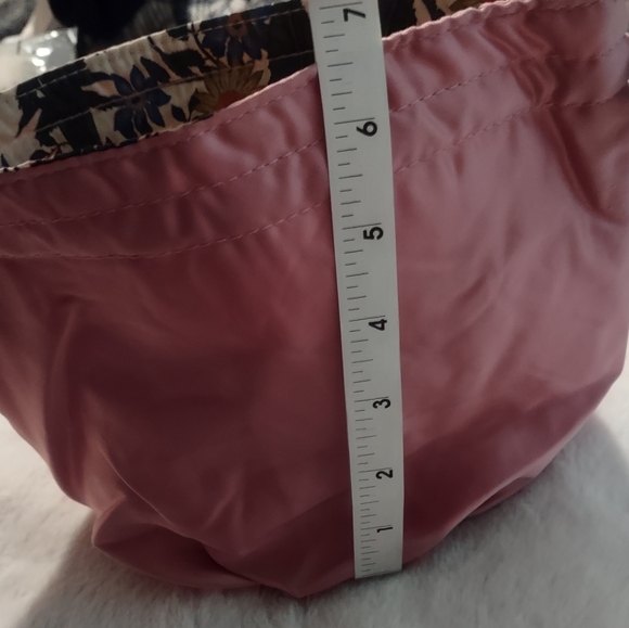 🆕Gucci Beauty Pouch with Flora - Picture 8 of 8